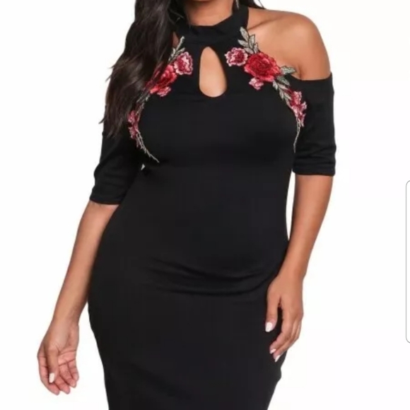 Women's 3X Plus Size Rose Applique Cold Shoulder - Picture 1 of 6